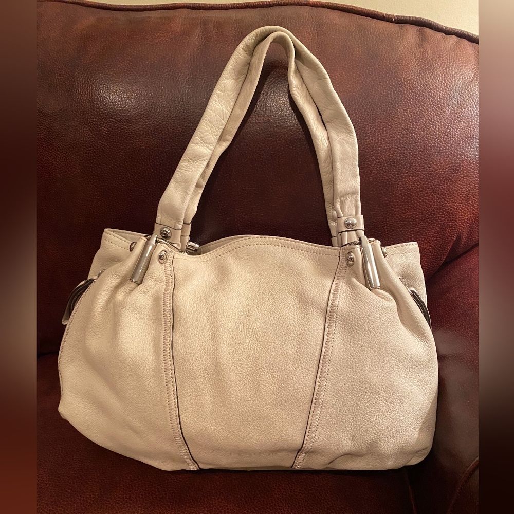 REDUCED NWOT B. Makowsky Cream Leather Shoulder Bag - Picture 3 of 8
